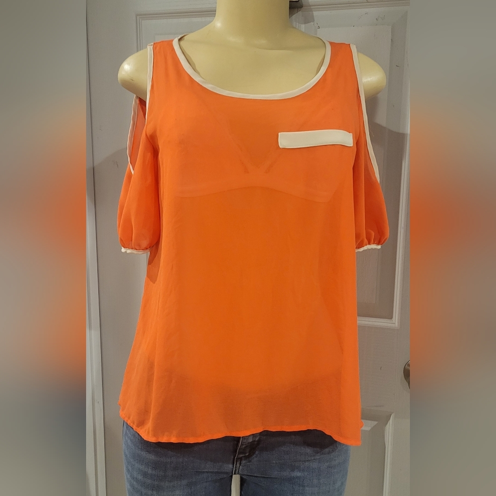 I.N. San Francisco orange & creme Blouse size small